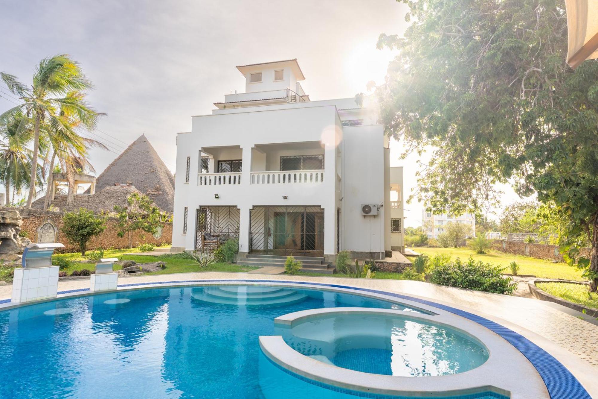 Queens Chateau Boutique Villa Diani Beach Εξωτερικό φωτογραφία
