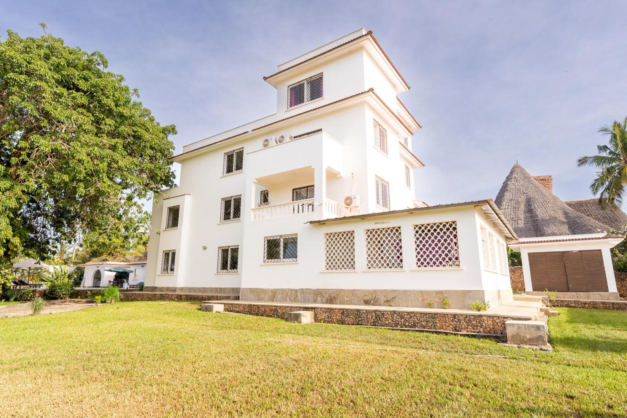 Queens Chateau Boutique Villa Diani Beach Εξωτερικό φωτογραφία