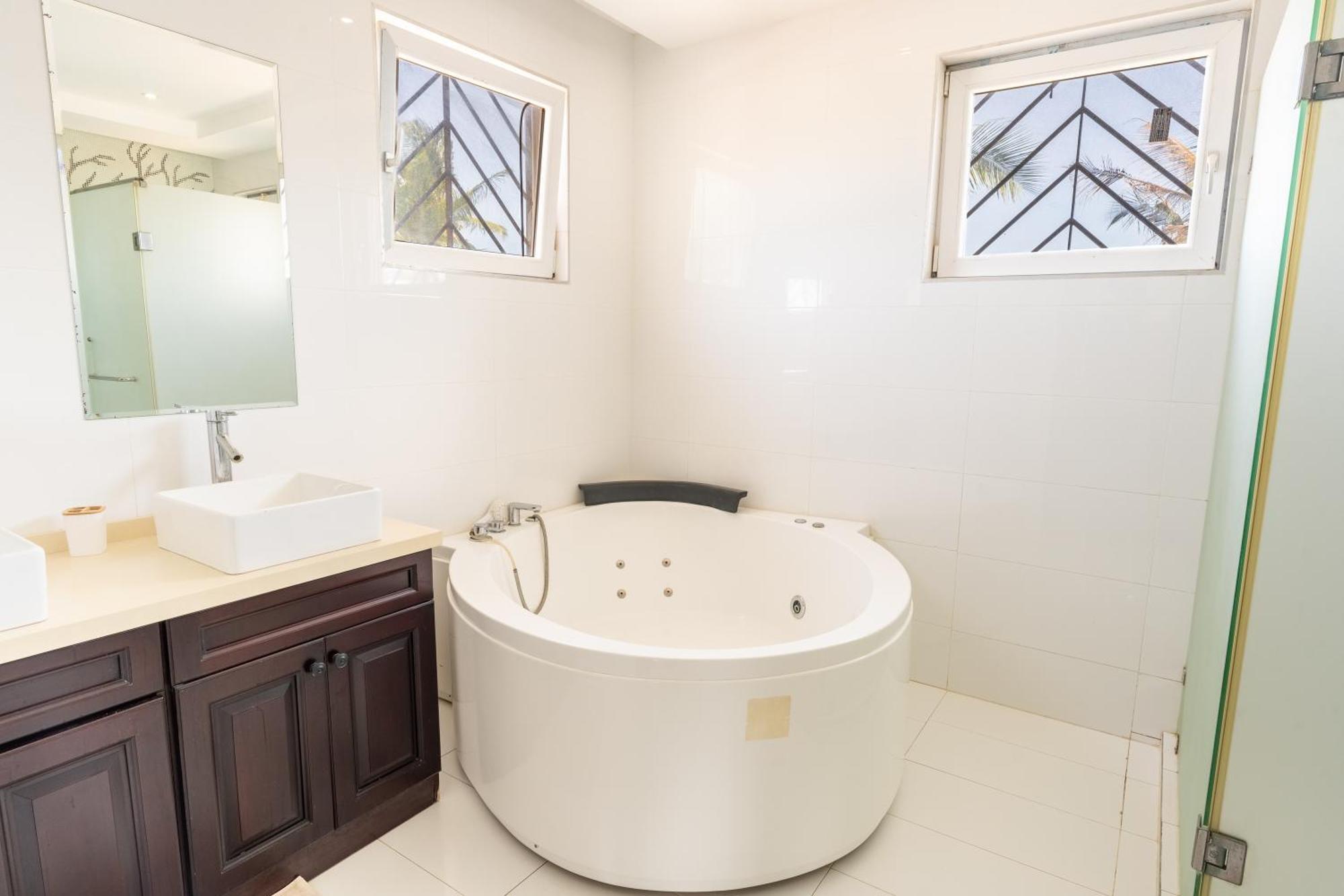 Queens Chateau Boutique Villa Diani Beach Εξωτερικό φωτογραφία